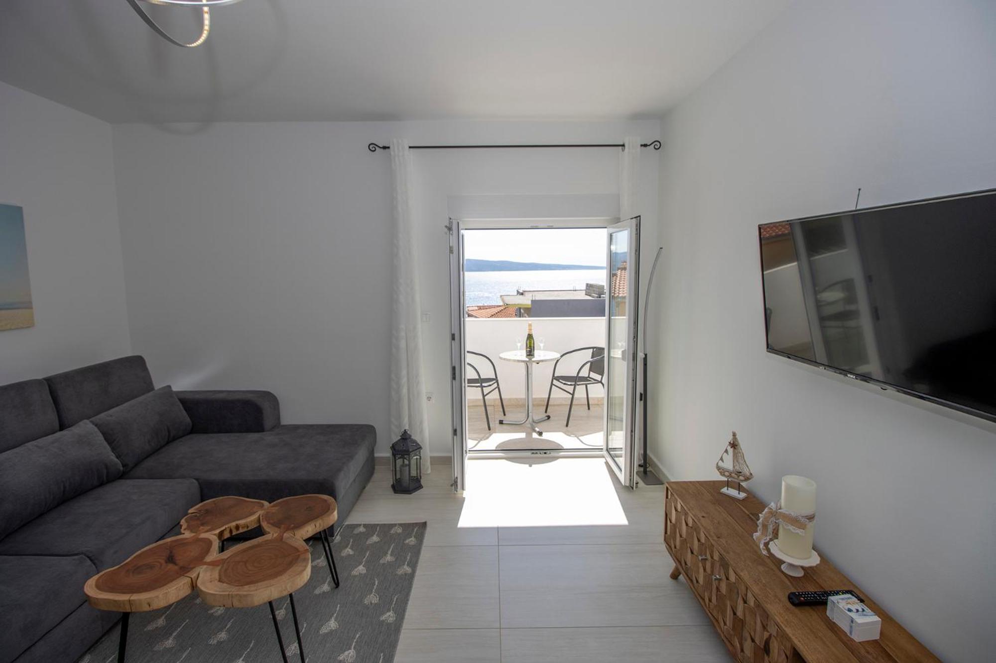 Emmi Nemira Omis Apartment Exterior photo